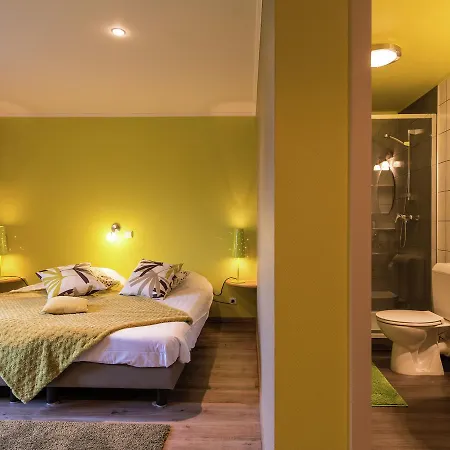Casa vacanze Beautiful Holiday With Private Pool Near Lake In *