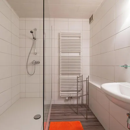 Casa vacanze Beautiful Holiday With Private Pool Near Lake In *