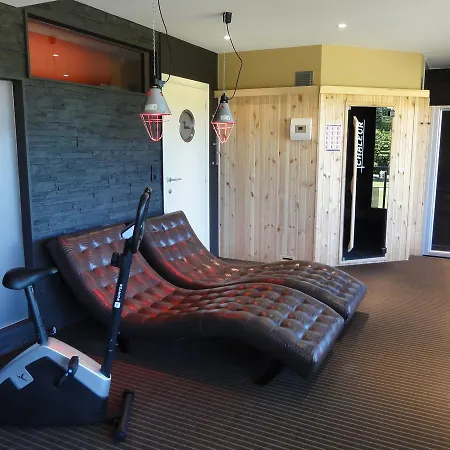 Nyaraló Beautiful Holiday With Private Pool Near Lake In *