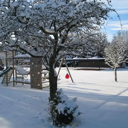 Beautiful Holiday With Private Pool Near Lake In